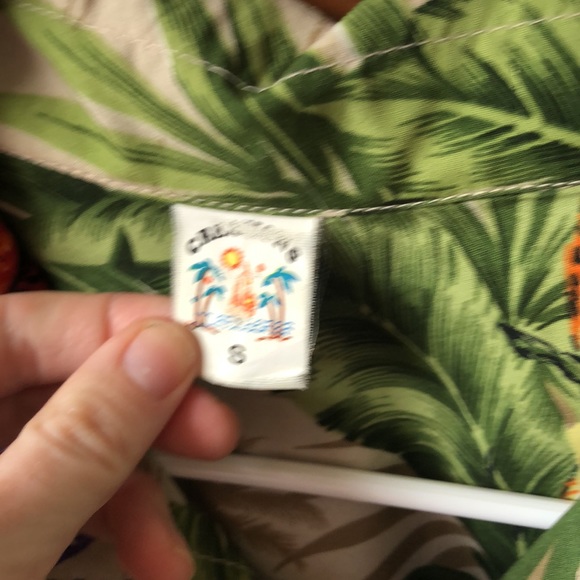 Small Vintage Hawaiian Parrot Shirt - Picture 3 of 4
